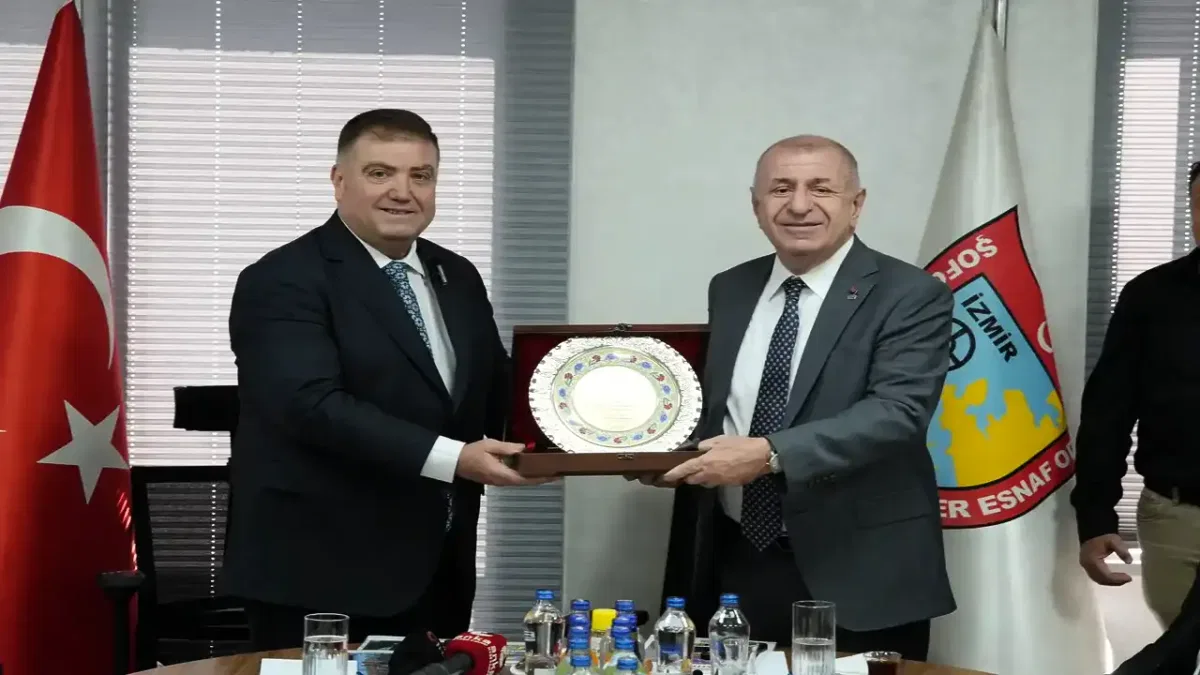 İzmir esnafı ağır buhranla mücadele ediyor