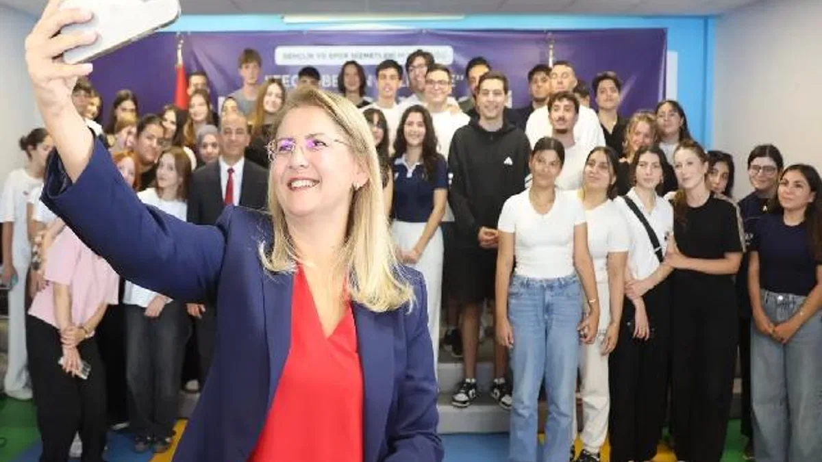 Başkan Ovalıoğlu Bakırköylü gençlerle tecrübe paylaştı