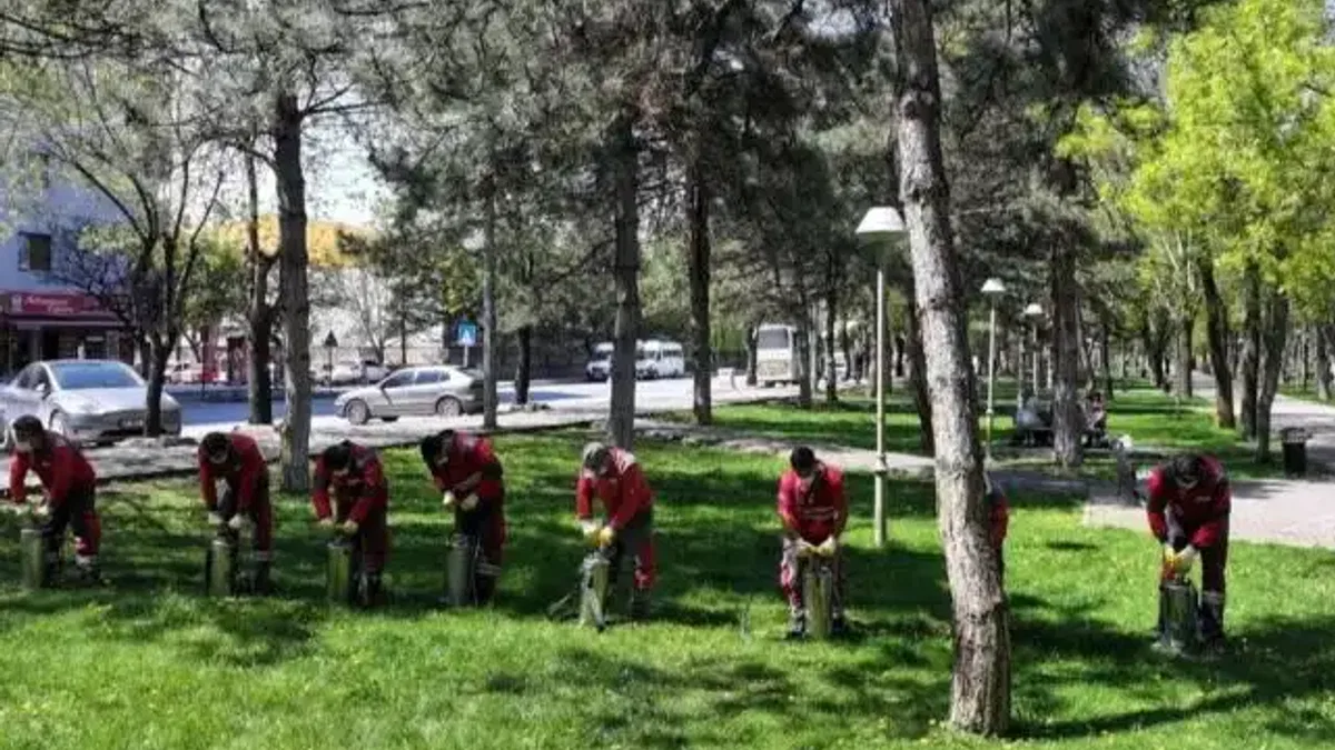 Kayseri Kocasinan'da açık alanlarda yoğun ilaçlama