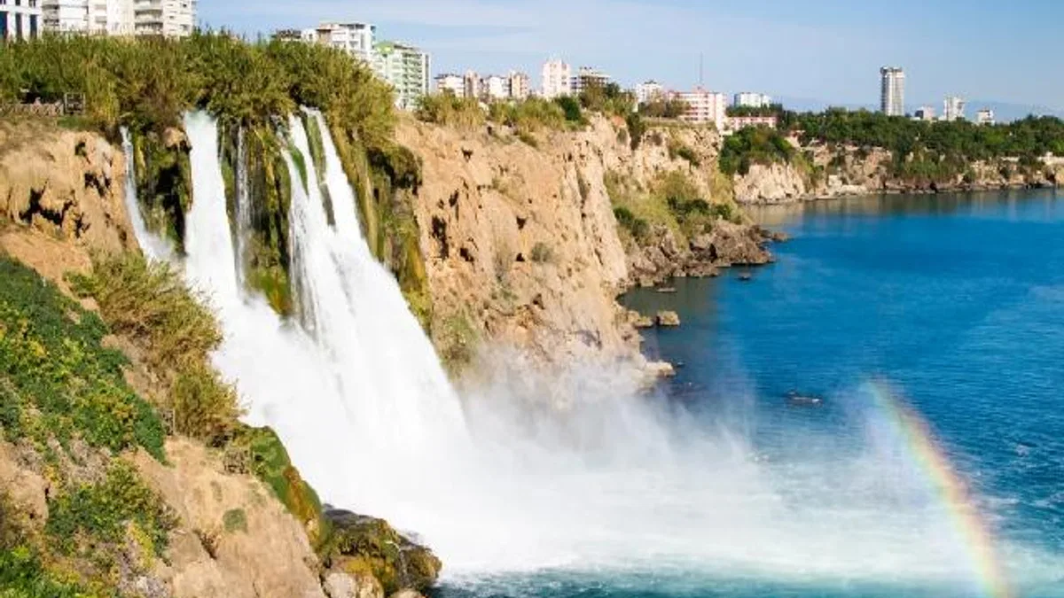 Antalya’da deniz ekosistemi için Yapay Resif Projesi