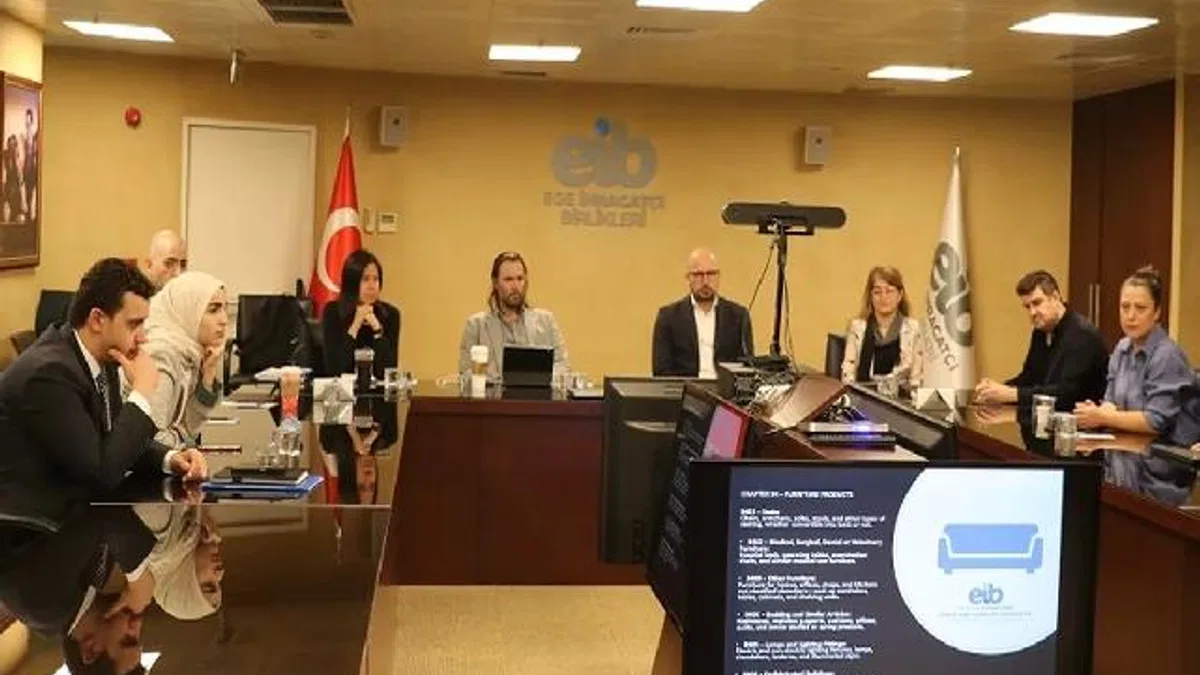 Amerikan mobilya devi İzmir’den ürün almaya geldi