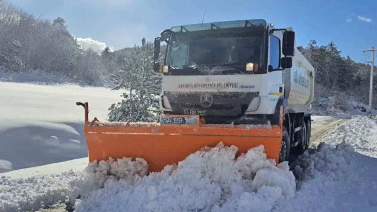 Sakarya'da son durum... 31 grup yolu ulaşıma açıldı