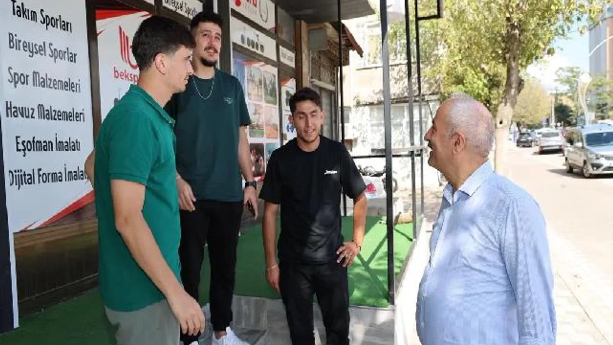 Gebze'de Başkan Büyükgöz’den Güzeller esnafına ziyaret