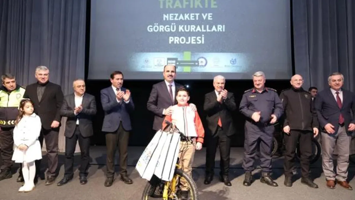 Konya'da resim ve fotoğraf yarışmasının ödülleri takdim edildi