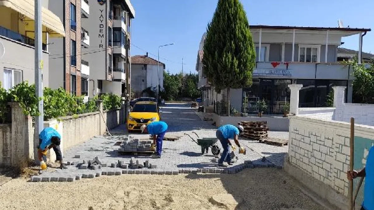İzmit Yörükler Sokak’ta bozulan parke yola yenileme