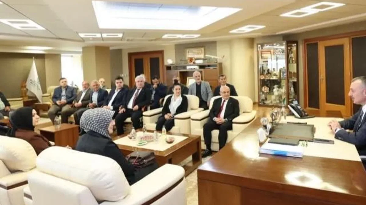 AK Parti Kandıra’dan Başkan Büyükakın’a ziyaret