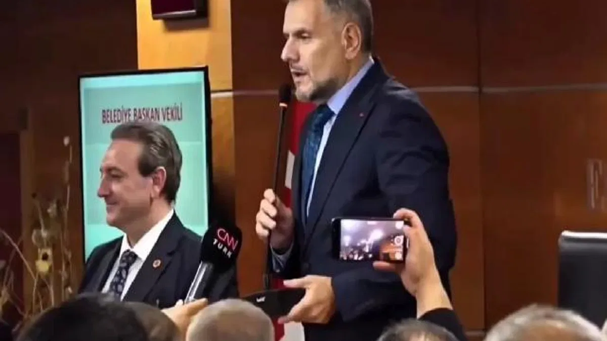 İstanbul'da Bayrampaşa Belediye Başkanlığı vekaleten Akın'da