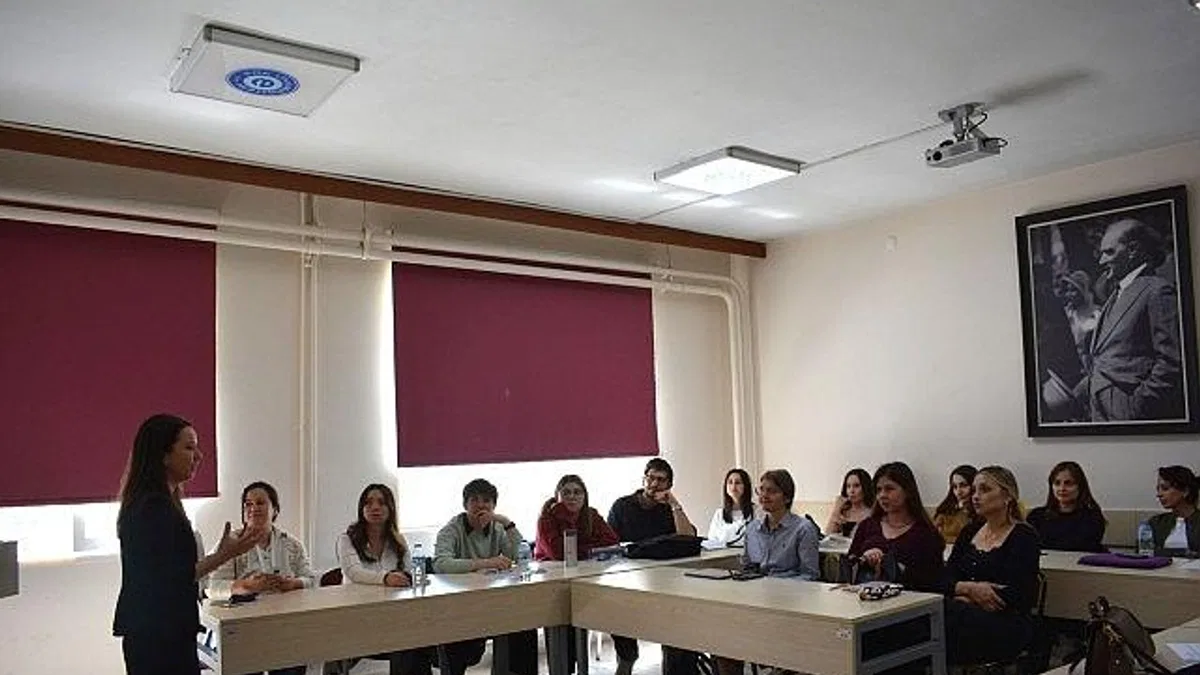 EÜ'den "Aile Yaşamında Dijital Bir Duvar: Oyun Bağımlılığı" söyleşisi