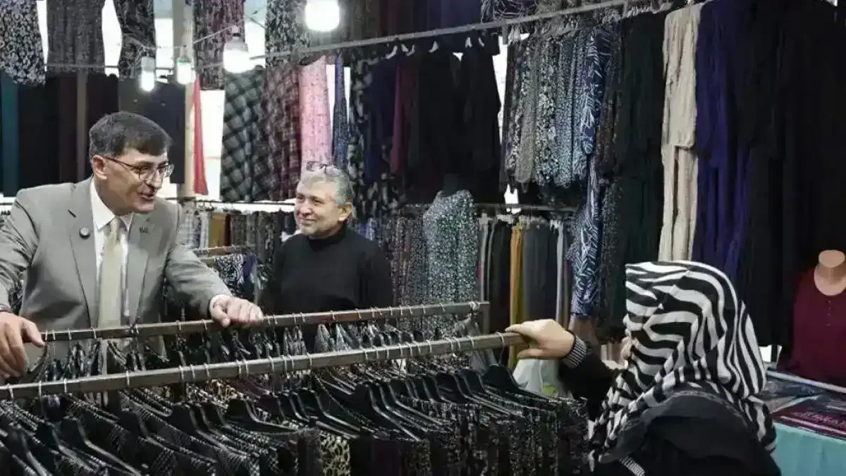 Kütahya Geleneksel Bayram Pazarı'na yoğun ilgi