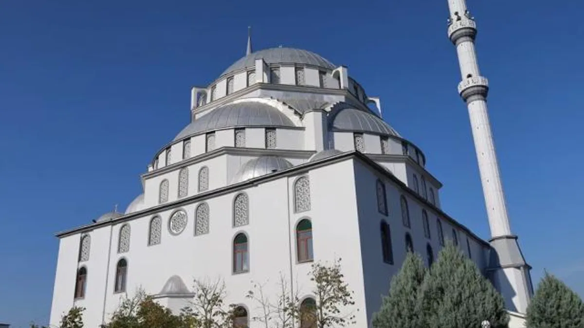Kocaeli'de Abdülhamit Han Camii’nde estetik dokunuş