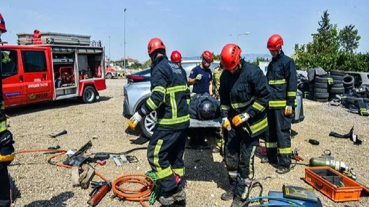 Bursa itfaiyesinden nefes kesen tatbikat