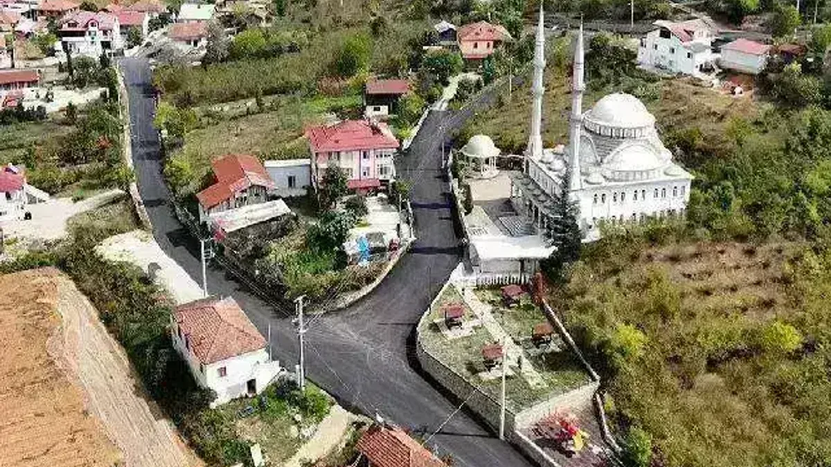 Sakarya Akyazı’da asfalt sevinci