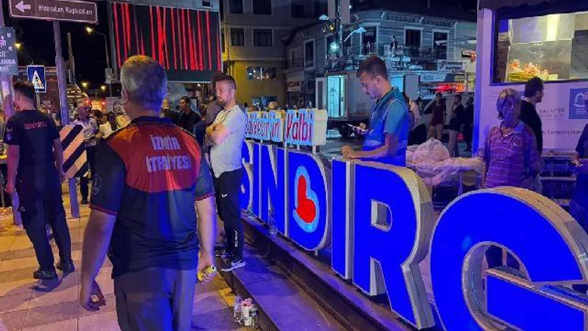 İzmir İtfaiyesi Balıkesir görevinde