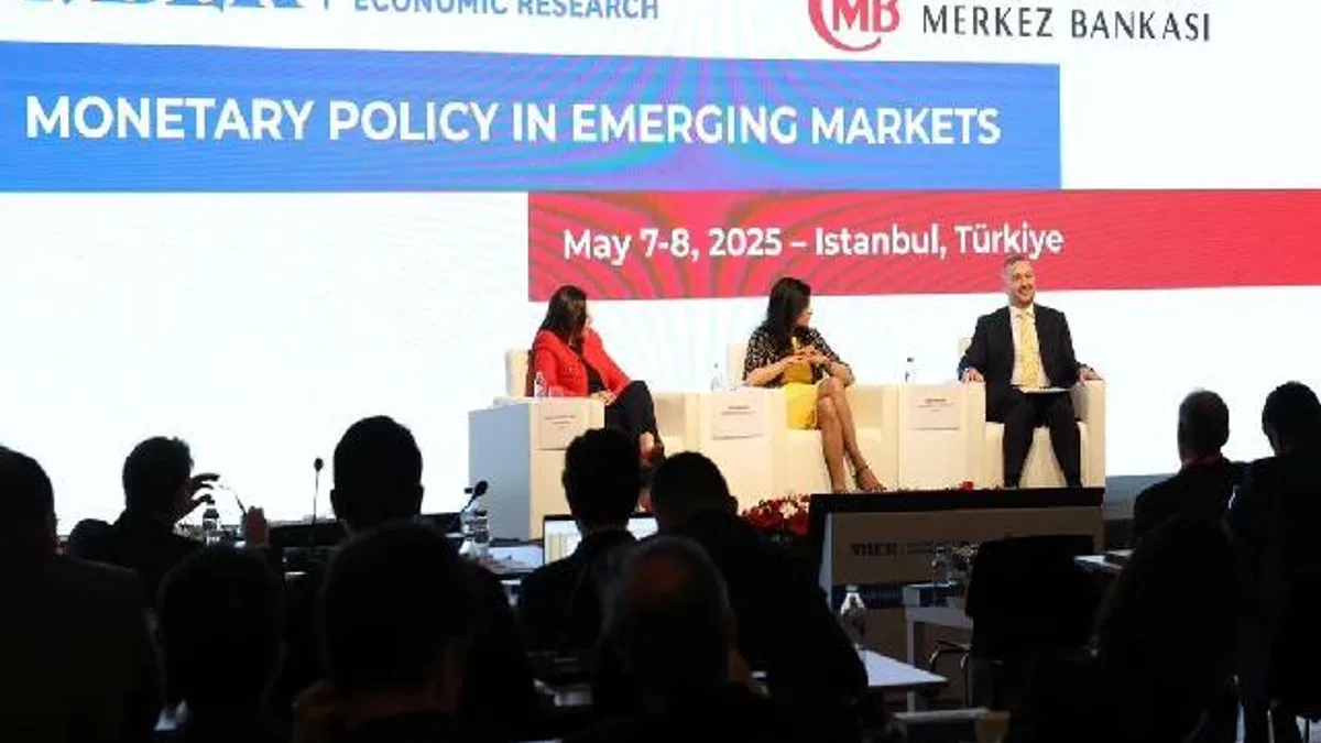 'Merkez'in ev sahipliğinde küresel ekonomi masaya yatırıldı
