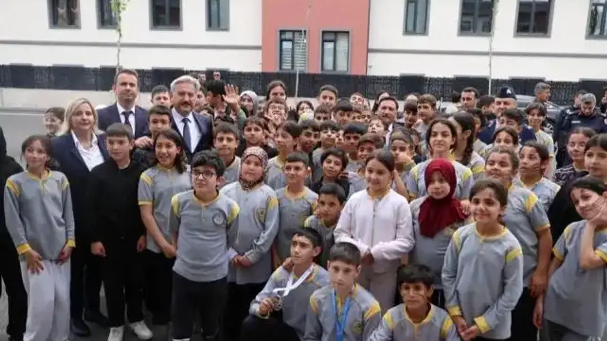 Kayseri Melikgazi'nin 2 yeni eğitim yuvası açıldı