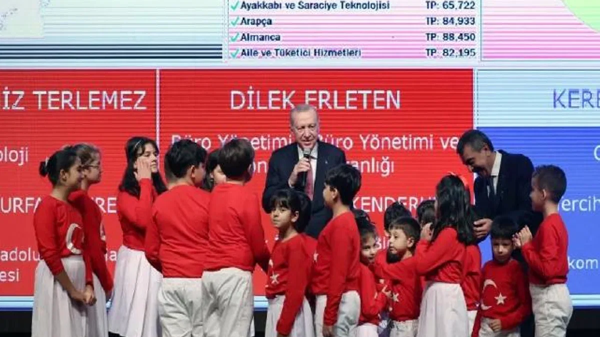 Öğretmenler Günü’nde atama müjdesi... 15 bin öğretmenin daha ataması yapıldı