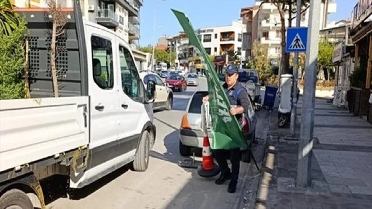Denizli zabıtası kaldırım işgaline geçit vermiyor