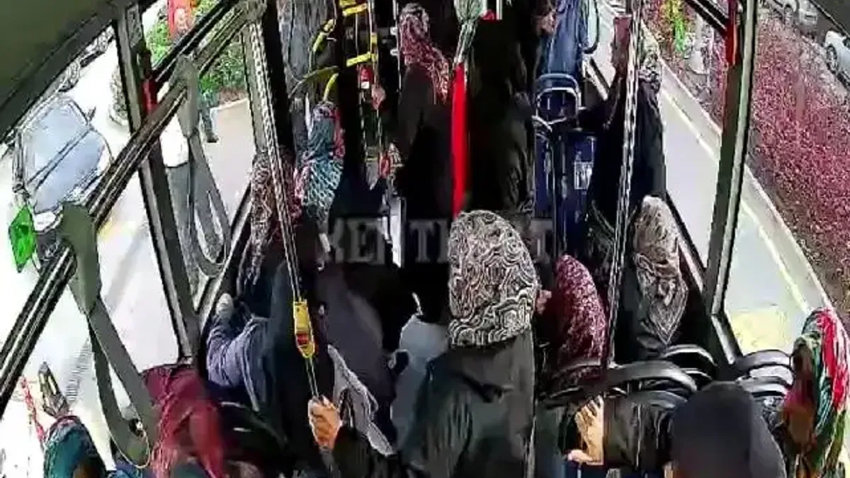 Kocaeli’de otobüs şoföründen duyarlı davranış