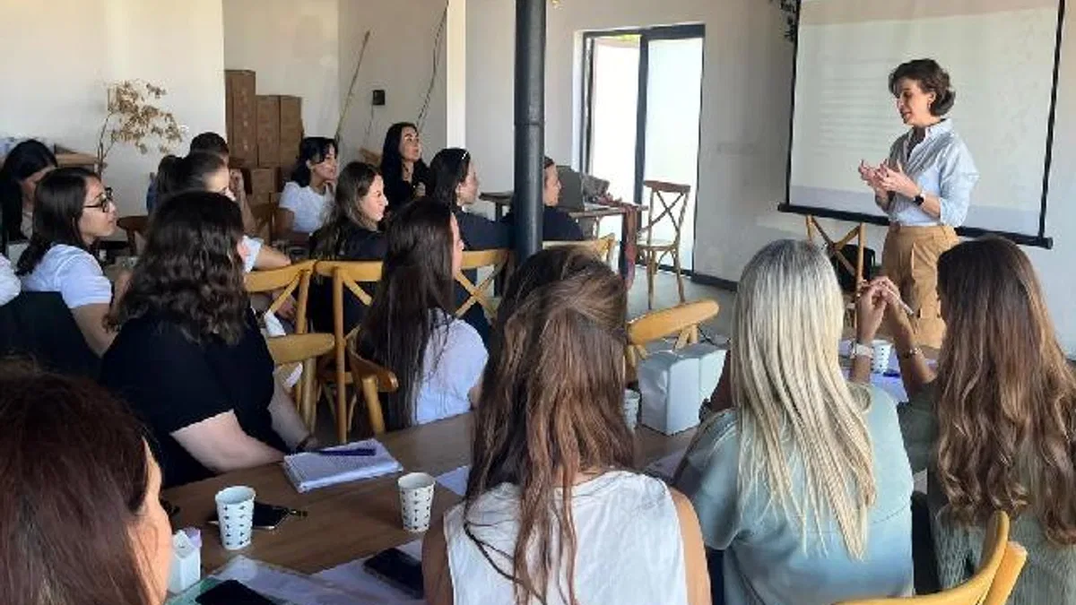 Kadınlar Gölcük’te sanatla buluştu