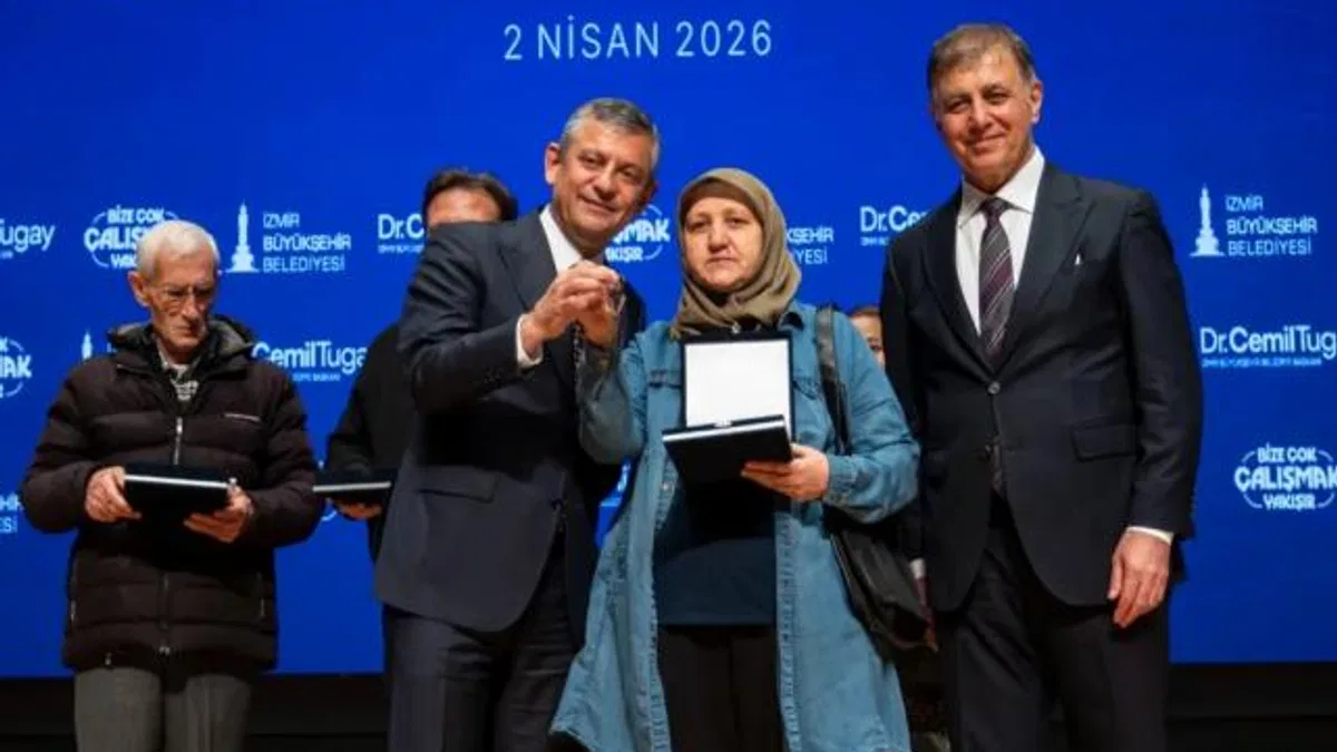 İzmir’de dev yatırım hamlesi.. Yüzlerce projeye açılış ve temel