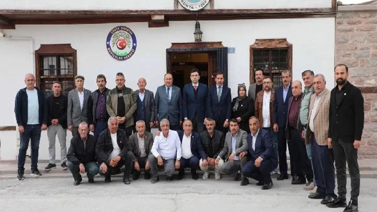 Konya Karatay protokolü muhtarlarla buluştu