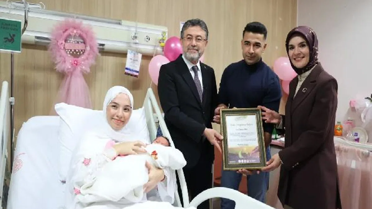 "Her Aile 1 Fidan" projesi başladı... Yeni doğan bebekler ve çiftler için fidan dikiliyor