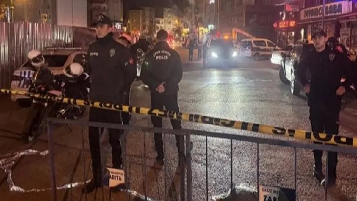 Gebze'de üç bina daha boşaltıldı