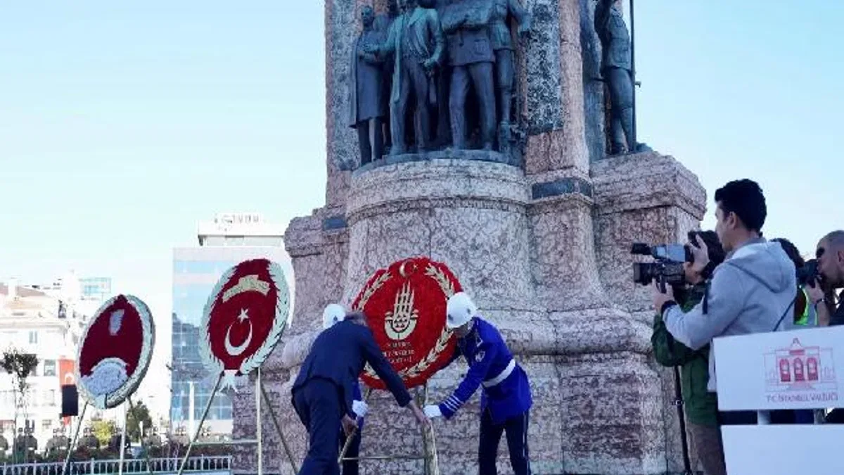 İstanbul'un kurtuluşu Taksim'de kutlandı