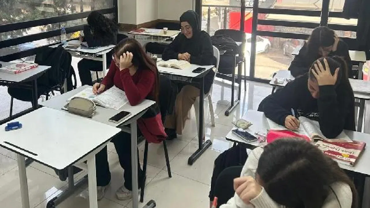 İzmit'te Çınar Akademide YKS ve LGS hızlandırma programı başladı