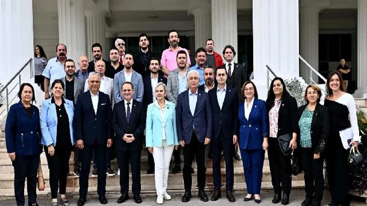 Başkan Uysal: Muratpaşa, bir altı ok belediyesidir