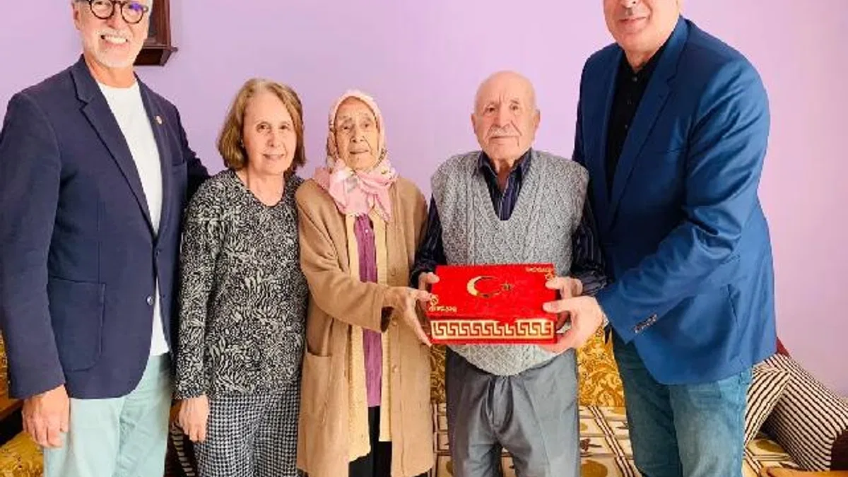 Kocaeli İzmit'te Derince’deki Kıbrıs Gazilerine vefa ziyareti