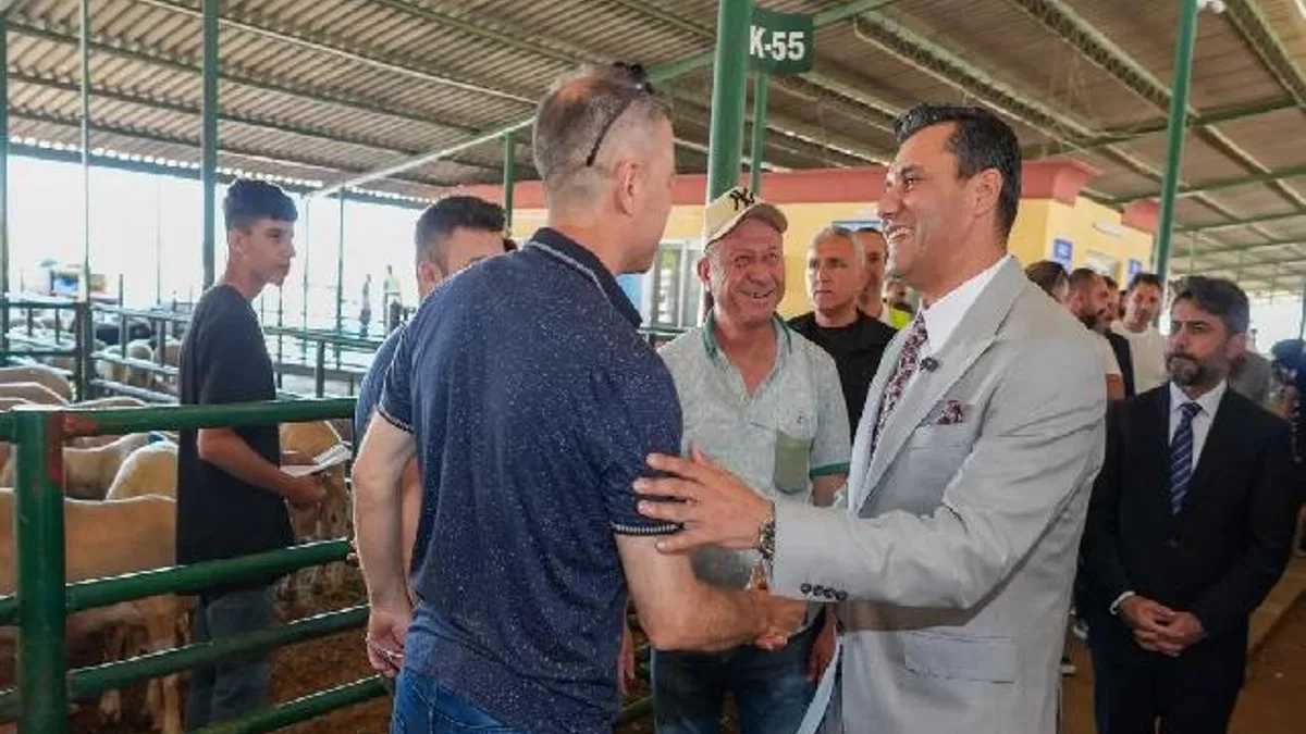 Manisa'da Başkan Zeyrek kurban pazarlığına aracı oldu