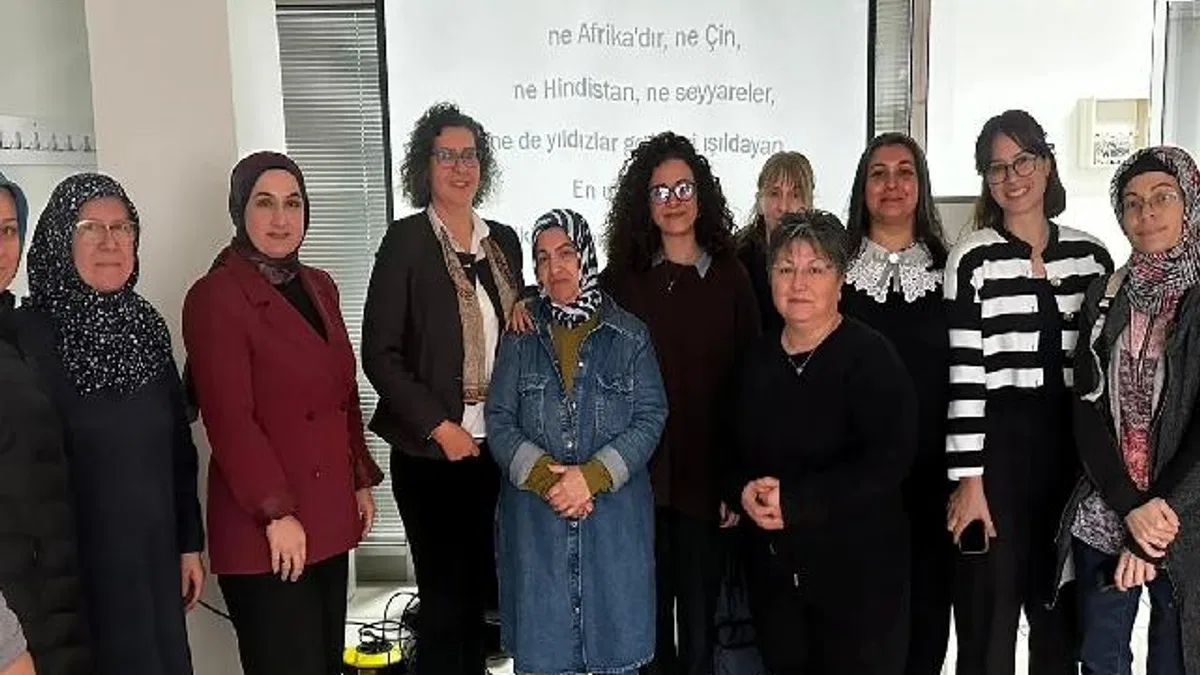 Kocaeli İzmit'te Engelsiz Ebeveyn Akademisi tüm hızıyla devam ediyor