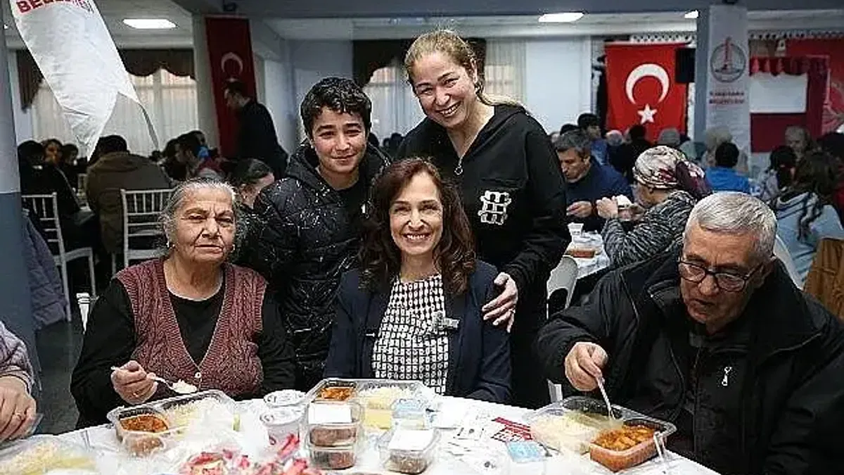 Karşıyakalılar iftar sofrasında buluştu