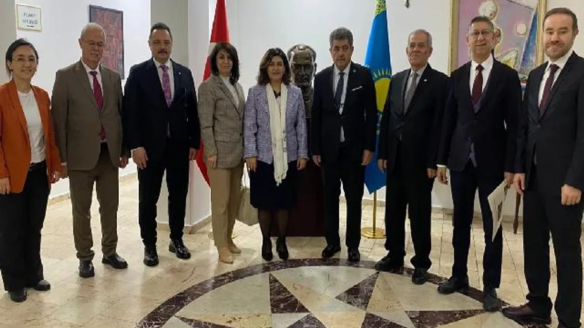 Kazakistan Almatı'da sempozyum ve festival heyecanı