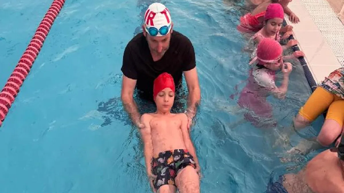 Kocaeli'de yüzme bilmeyen kalmasın projesi sürüyor