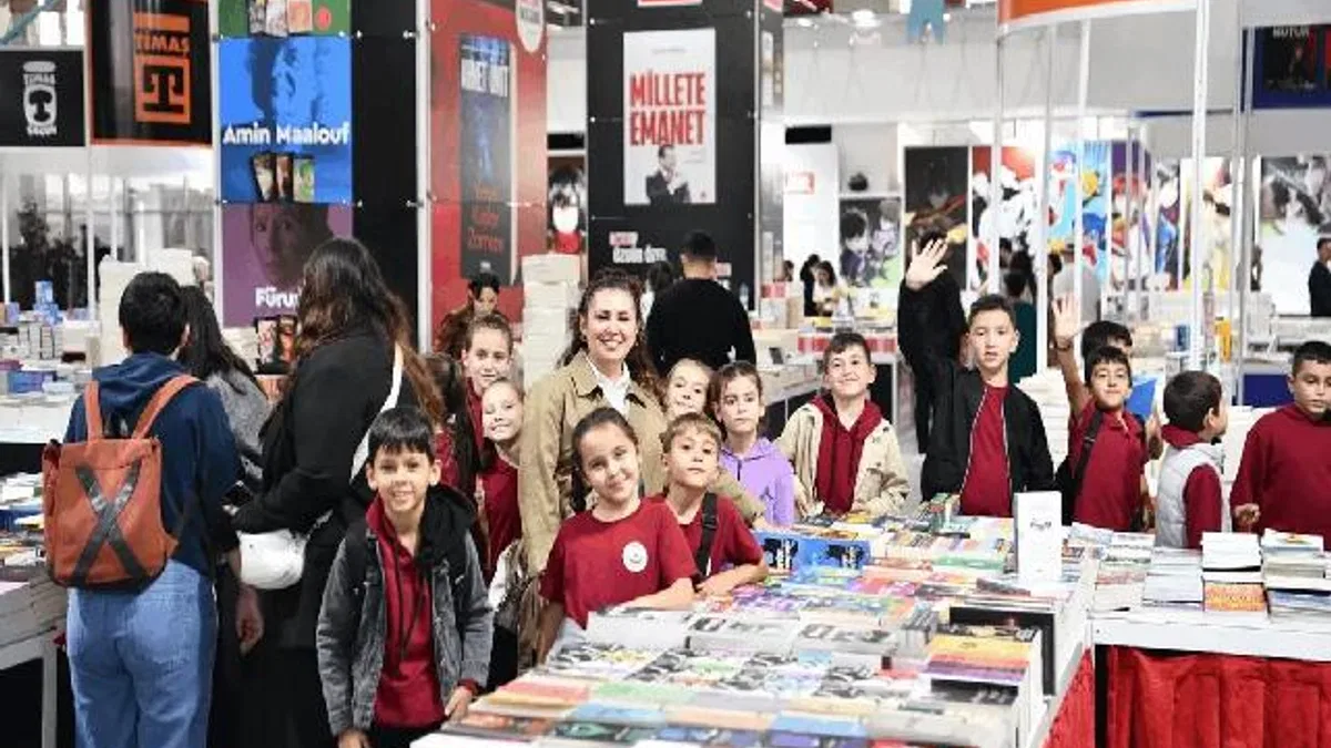 Balıkesirli öğrencilerden kitap fuarına tam not