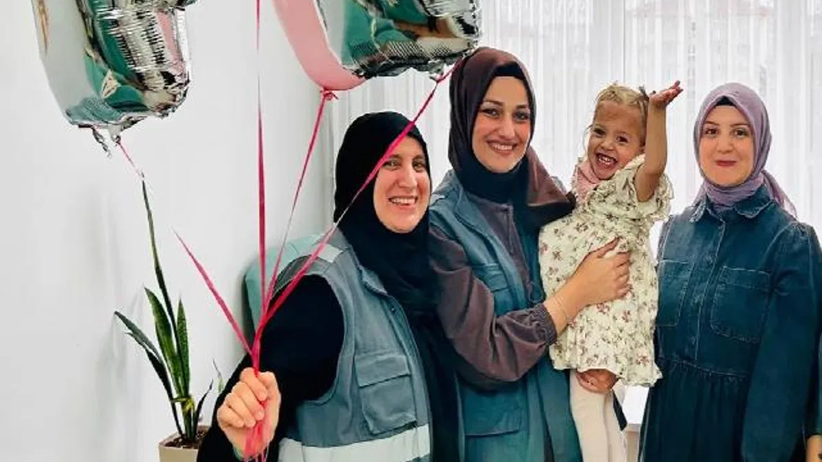 Sakarya'da özel bireylere anlamlı doğum günü sürprizi