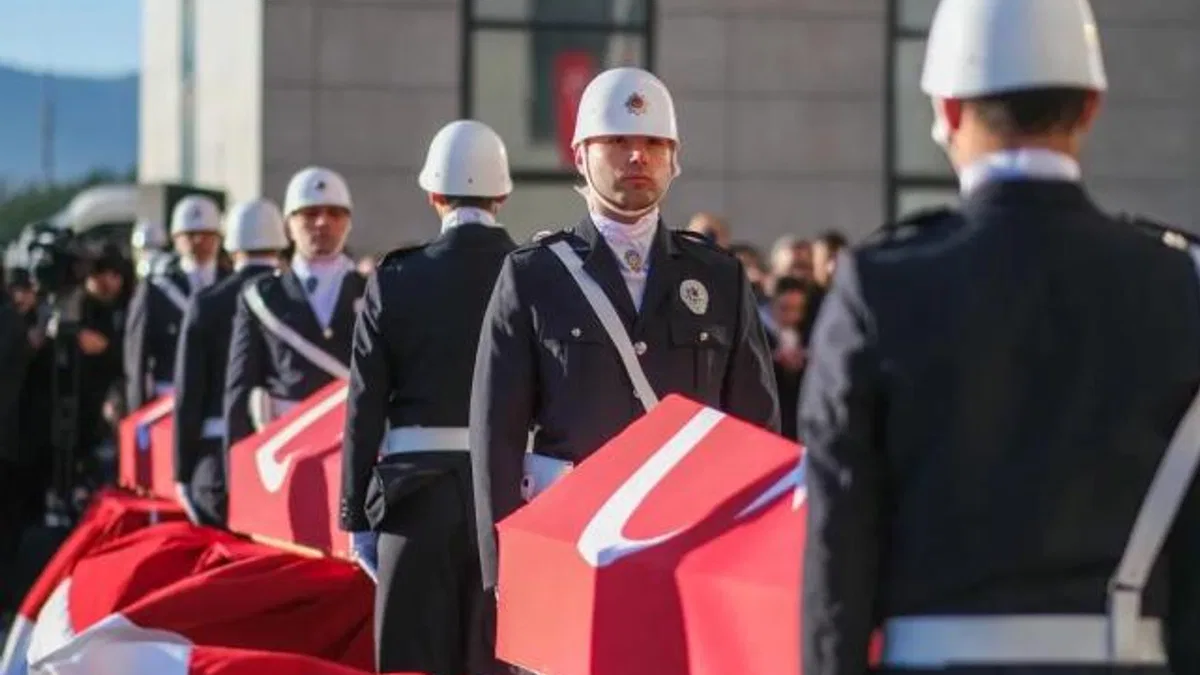 Yalova'da şehit kahramanlar son yolculuklarına uğurlandı