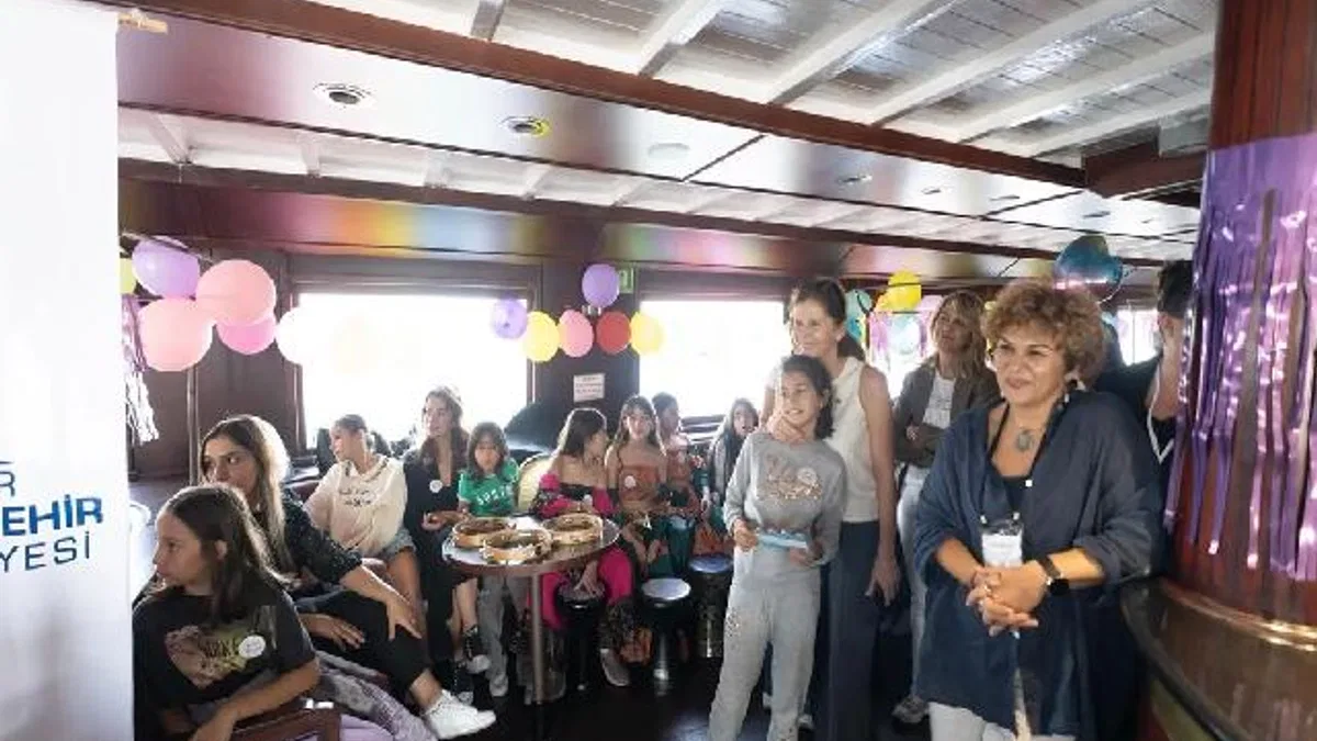 İzmir'de başarılı kadınlar kız çocuklarına ilham oldu