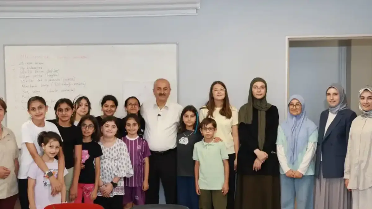 Başkan Büyükgöz yaz okulu öğrencileriyle buluştu