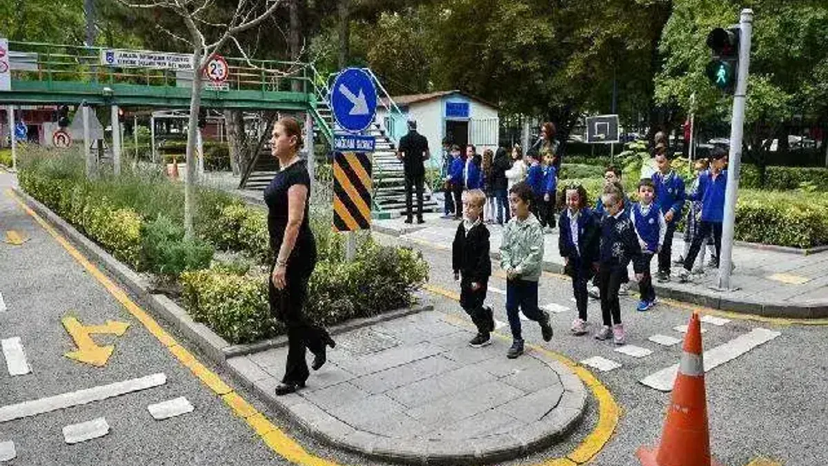 ABB'den çocuklara trafik eğitimi