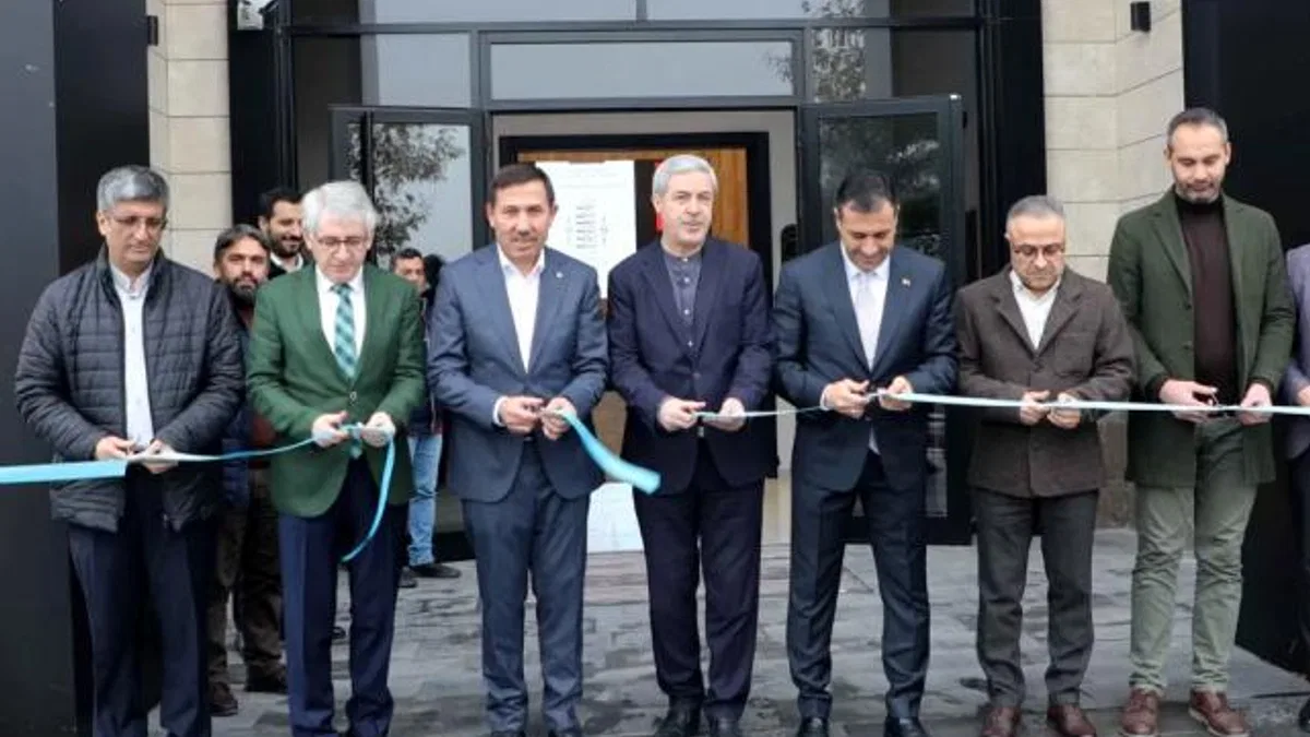 Konya'da “Mesneviden İnciler” hat sergisi açıldı