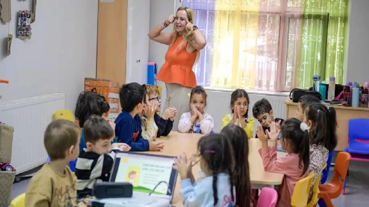 İzmir’de miniklere sağlık ve güvenlik eğitimi