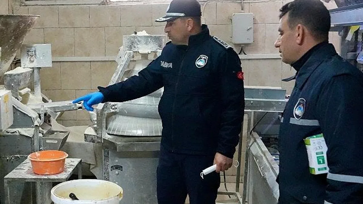 Burhaniye Belediyesi'nden Gıda Güvenliği İçin Sıkı Denetim