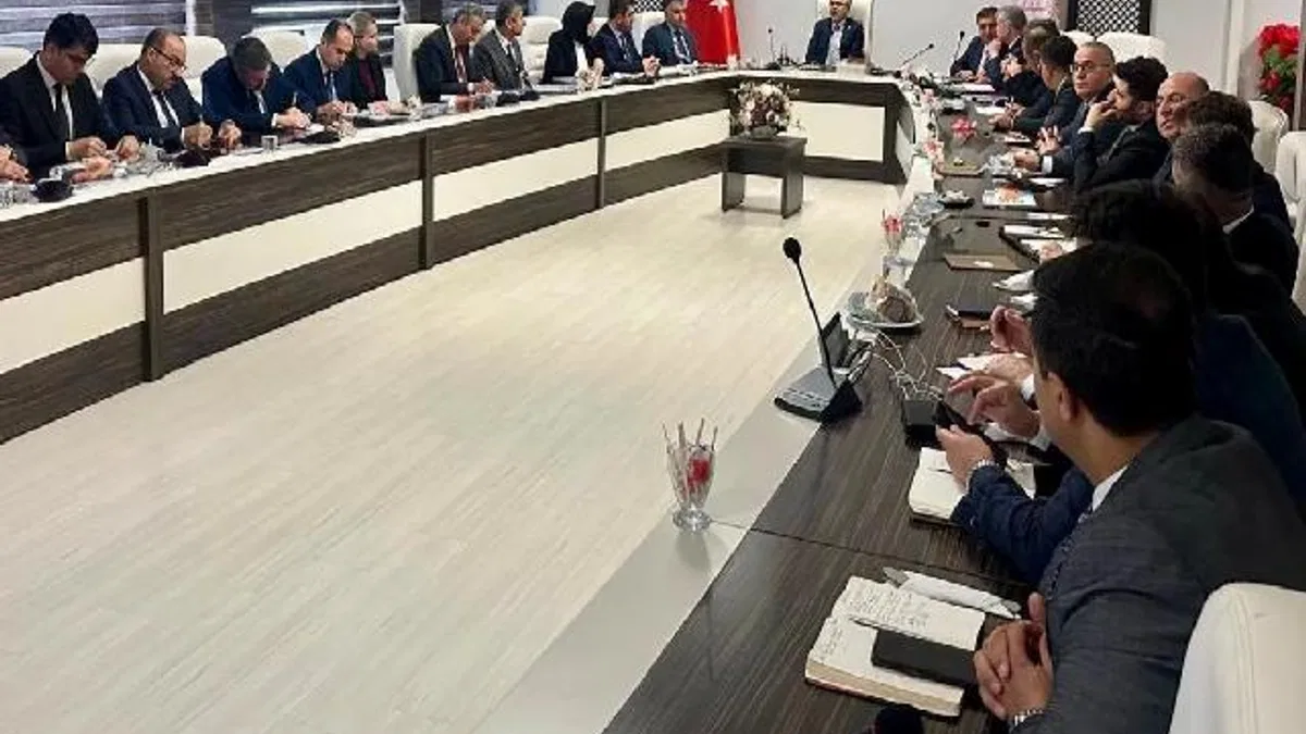 İstanbul depremleri sonrası MEB sahada