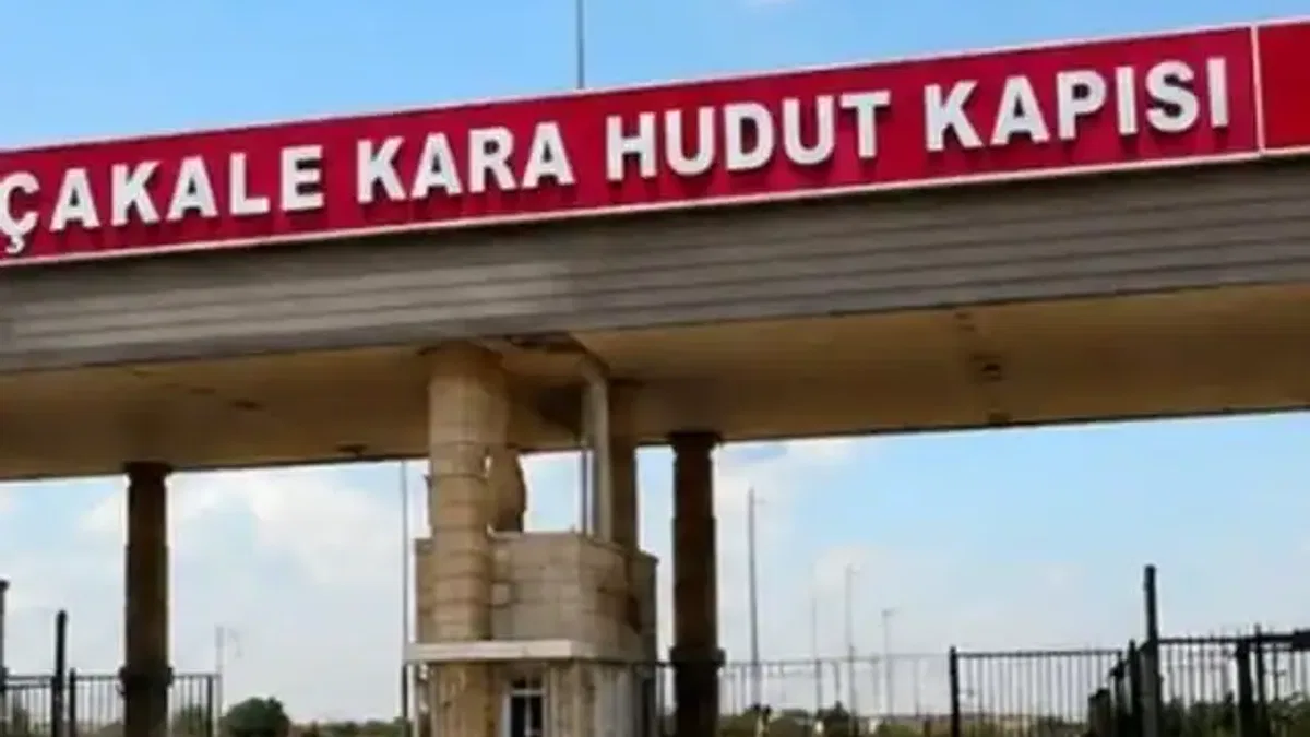 Akçakale Sınır Kapısı’nda pasaportlu geçişler 12 yıl sonra yeniden başlıyor