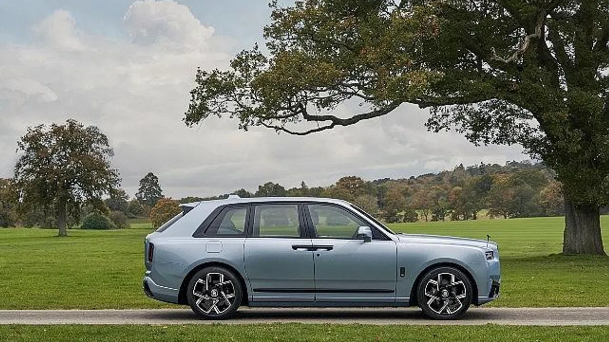 Rolls-Royce, eşsiz Cullinan Daisy'yi tanıtıyor