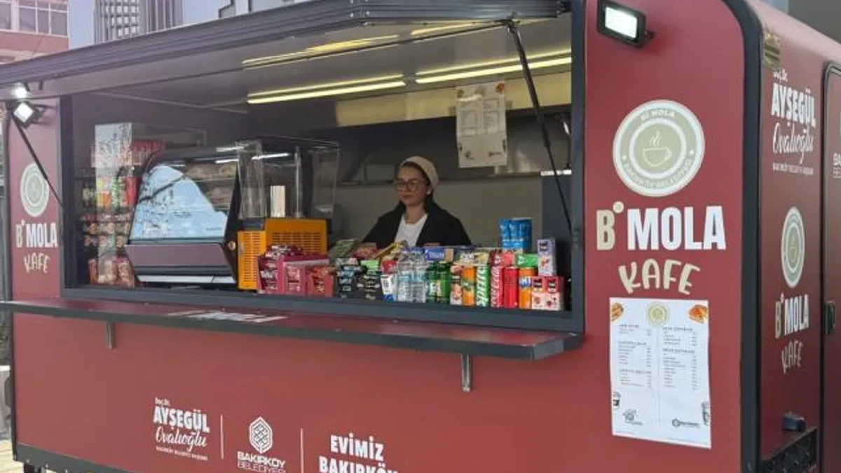 İstanbul Bakırköy’de B’Mola Karavan Kafe hizmete açıldı
