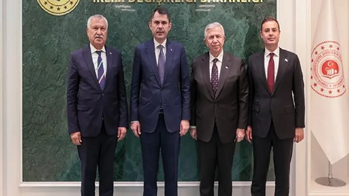 Adana, Ankara ve Balıkesir'den Bakan Kurum'a ziyaret